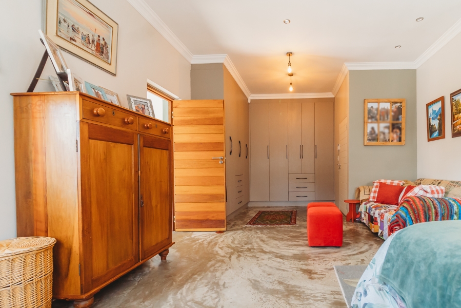 5 Bedroom Property for Sale in Heather Park Western Cape